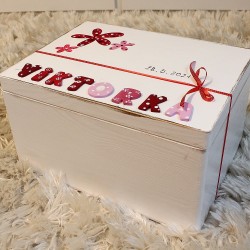 Rustikální truhla se jménem - dárek k narození miminka