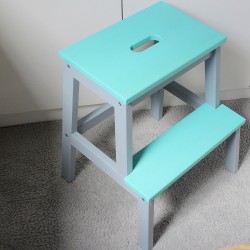 Dřevěné schůdky do domácnosti