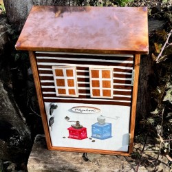 Dřevěná poštovní schránka s vlastním motivem