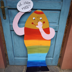 Dětský metr na stěnu PASTELKA